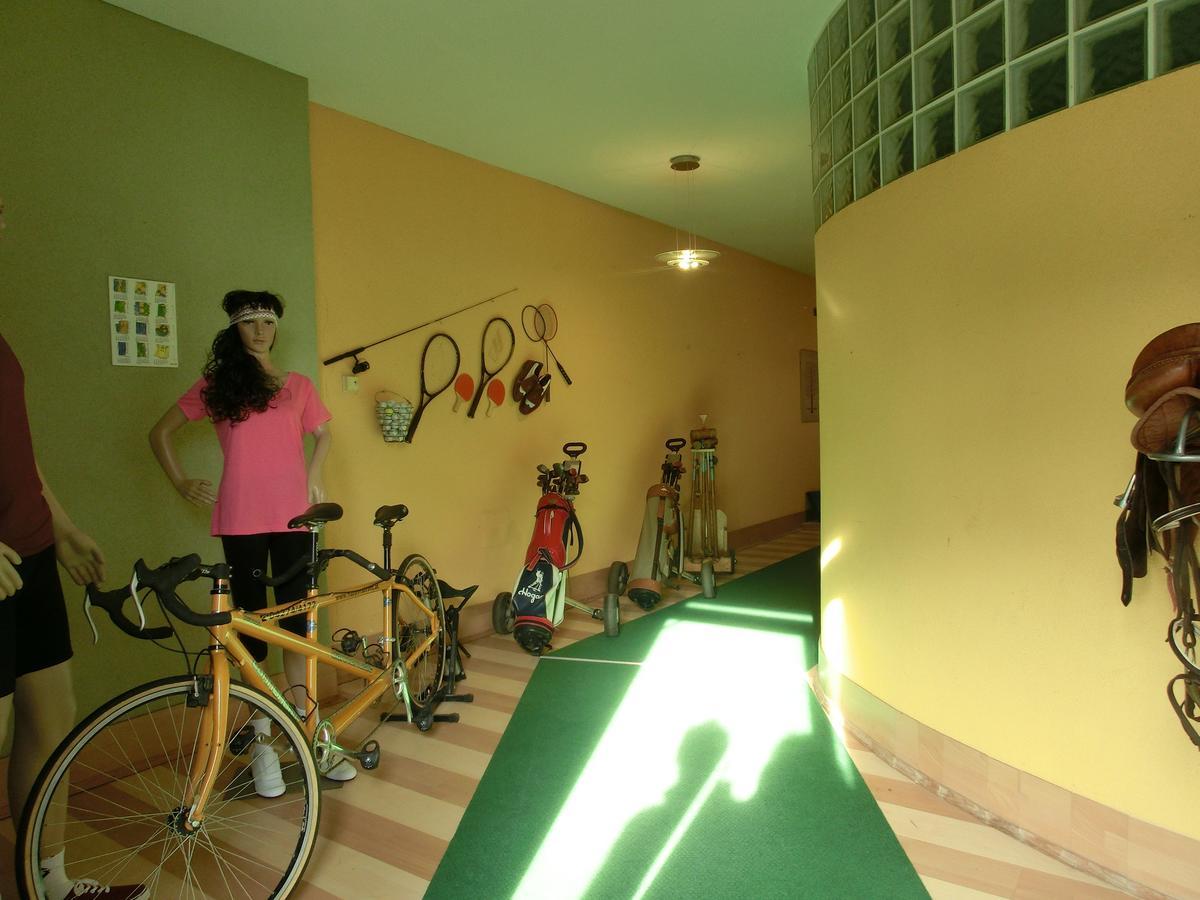 Domane Neu Gaarz Hostel ภายนอก รูปภาพ
